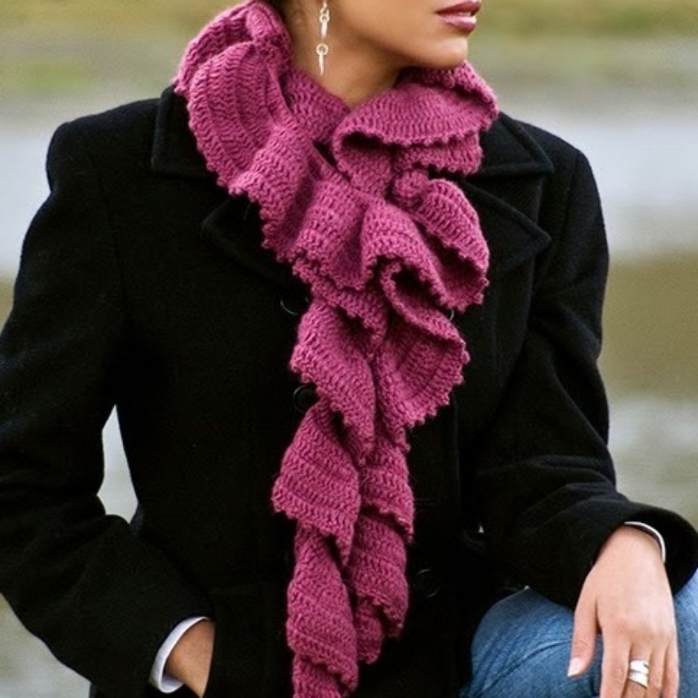 SUBROSE NWT 100% ALPACA Ribbed Ruffle Scarf